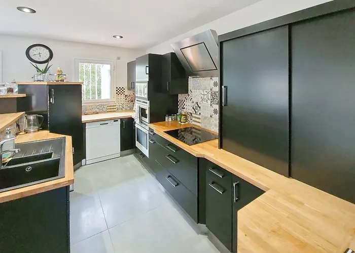 Ferienhaus Les Gatines - Jardin - 300m Gare - Wifi