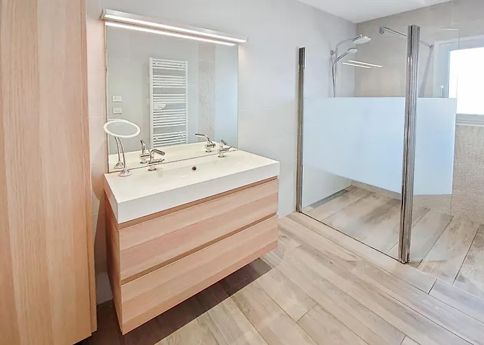 Les Gatines - Jardin - 300m Gare - Wifi Ferienhaus