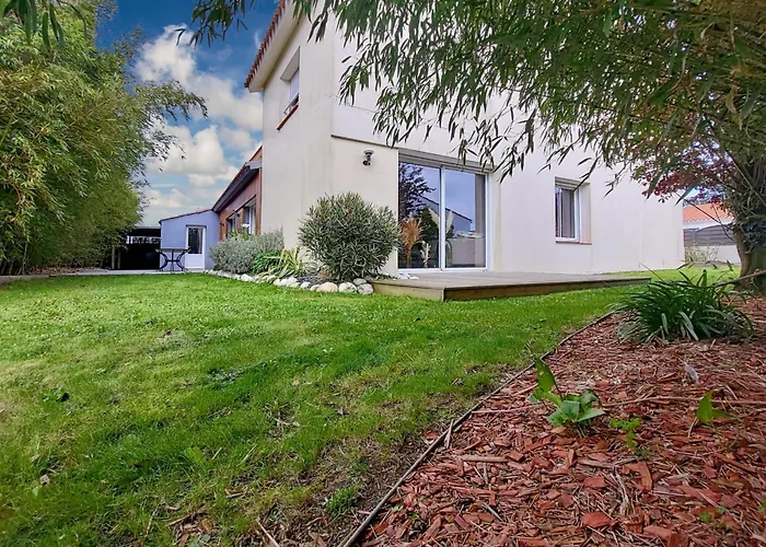 Les Gatines - Jardin - 300m Gare - Wifi *